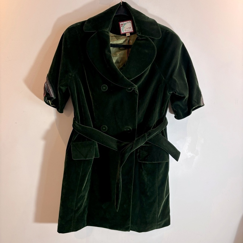 SISSY ME Sz M Coat Duster Velvet Collar Embroidered Short Sleeves Belt